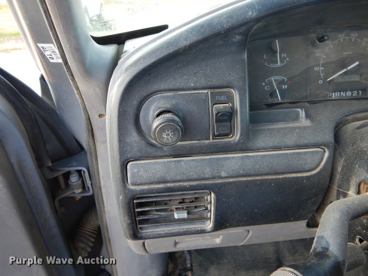 image for item DH6237 1996 Ford F350 XL utility bed pickup truck