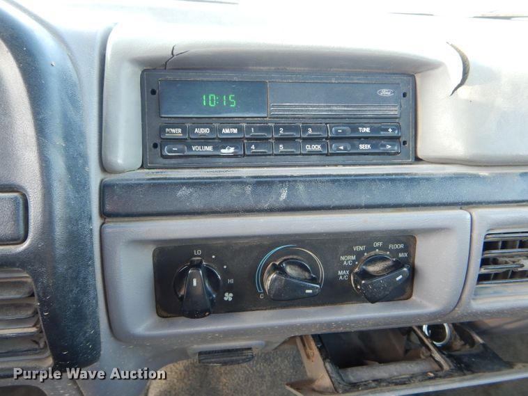 image for item DH6237 1996 Ford F350 XL utility bed pickup truck