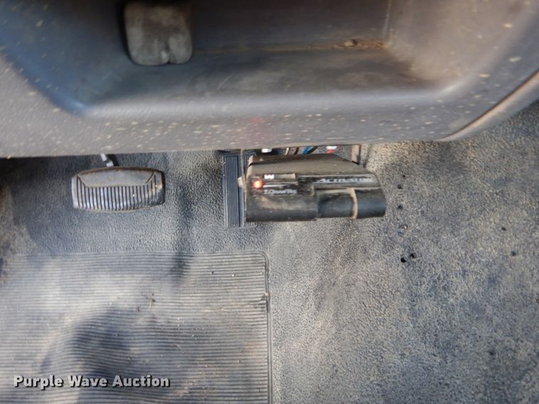 image for item DH6237 1996 Ford F350 XL utility bed pickup truck