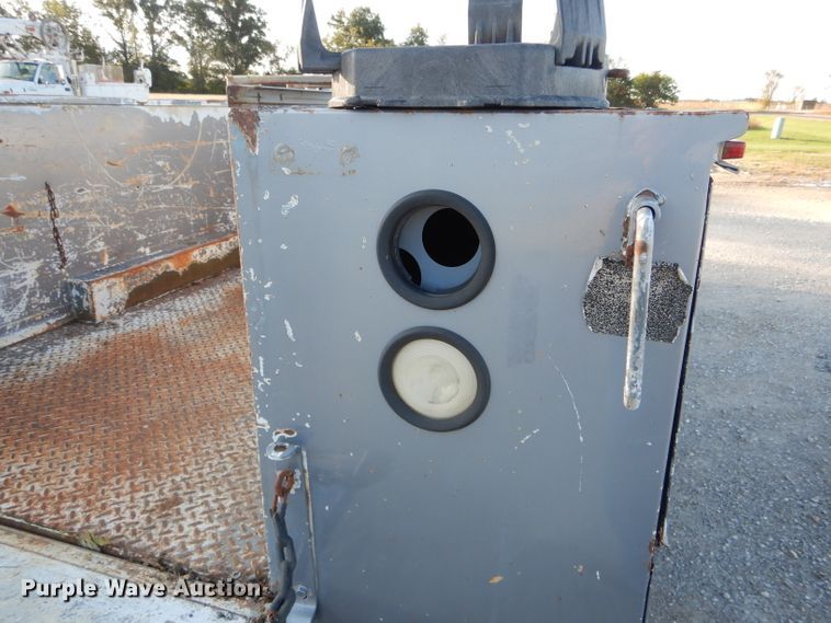 image for item DH6237 1996 Ford F350 XL utility bed pickup truck