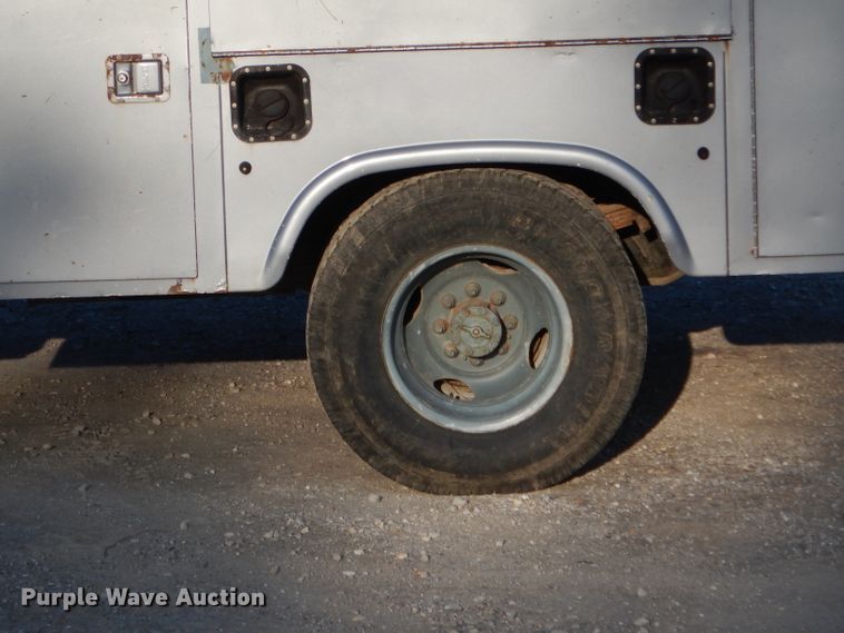 image for item DH6237 1996 Ford F350 XL utility bed pickup truck