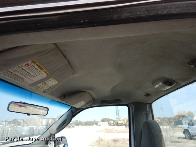 image for item DH6787 2006 Ford F250 Super Duty XL pickup truck