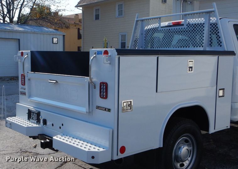 image for item DH6788 Reading CA082SCA313140 utility bed