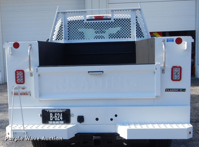 image for item DH6788 Reading CA082SCA313140 utility bed