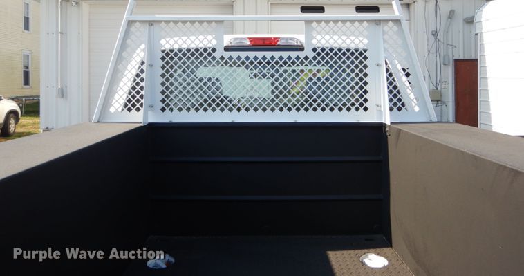 image for item DH6788 Reading CA082SCA313140 utility bed