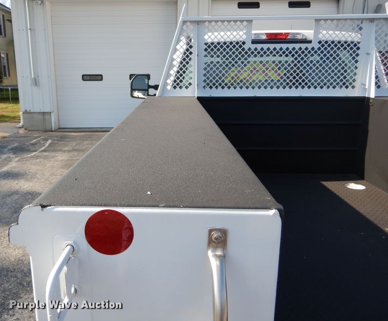 image for item DH6788 Reading CA082SCA313140 utility bed