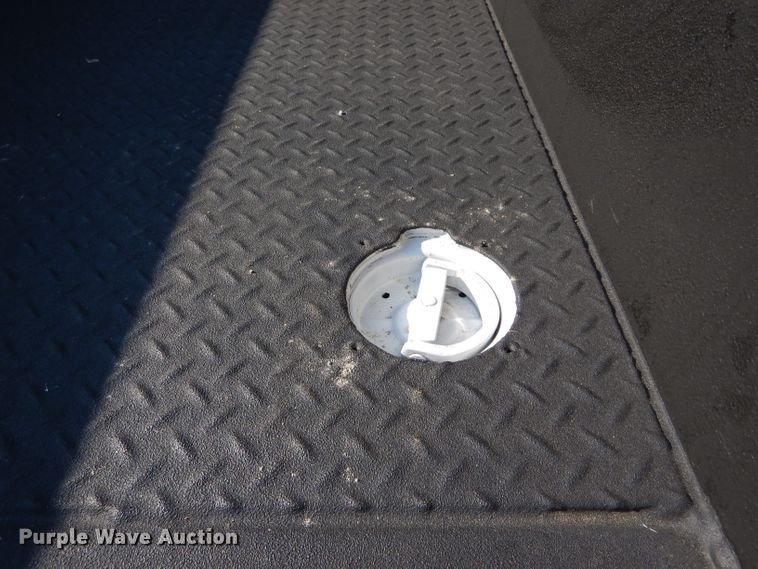 image for item DH6788 Reading CA082SCA313140 utility bed