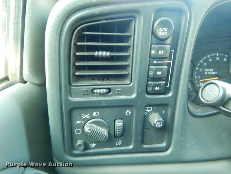 image for item DH6821 2005 Chevrolet Tahoe SUV