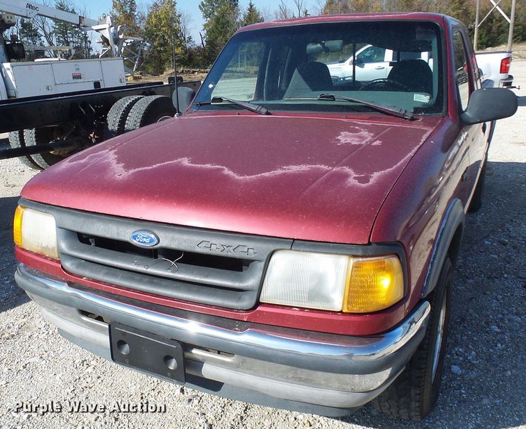 image for item DI0721 1993 Ford Ranger SuperCab pickup truck