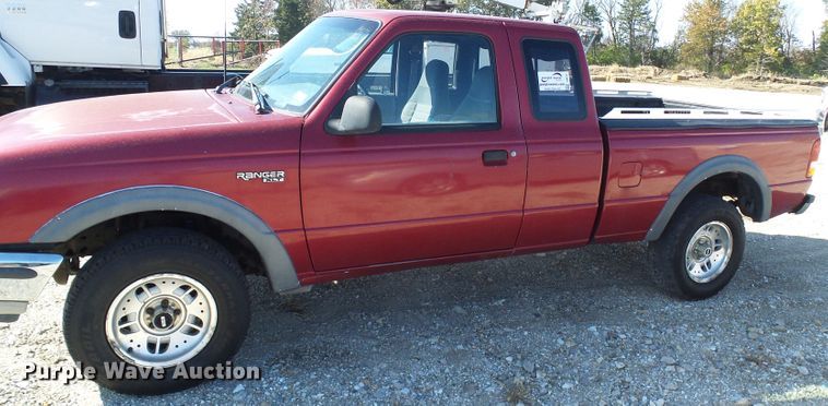 image for item DI0721 1993 Ford Ranger SuperCab pickup truck