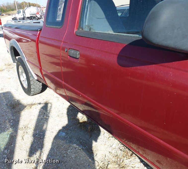 image for item DI0721 1993 Ford Ranger SuperCab pickup truck