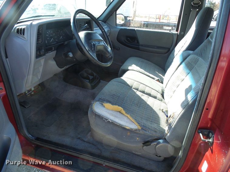 image for item DI0721 1993 Ford Ranger SuperCab pickup truck