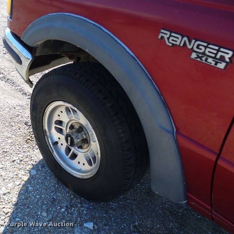 image for item DI0721 1993 Ford Ranger SuperCab pickup truck