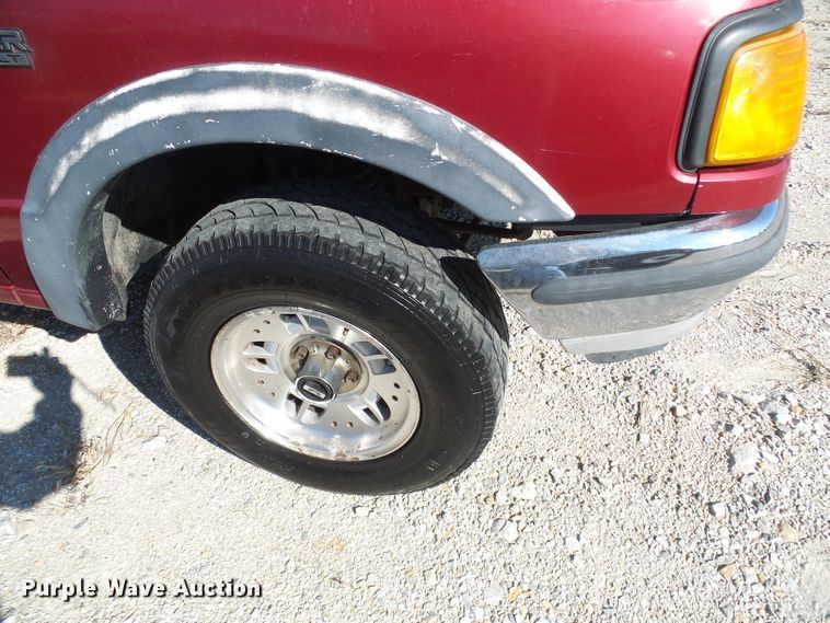 image for item DI0721 1993 Ford Ranger SuperCab pickup truck