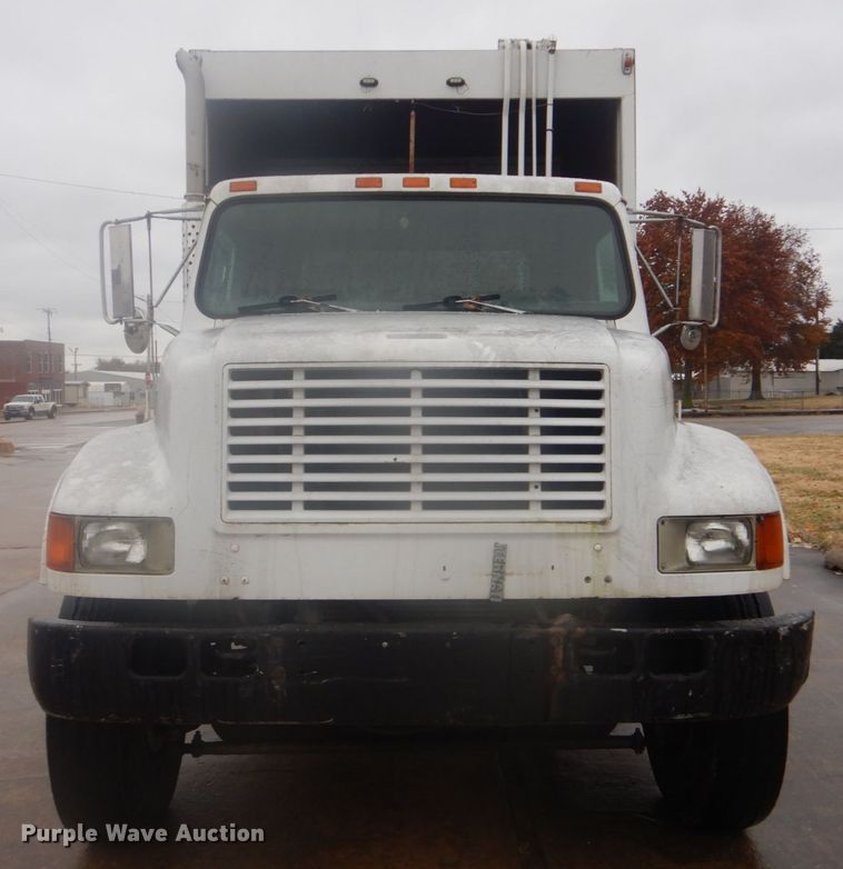 image for item DI2378 1993 International 4900 refuse truck