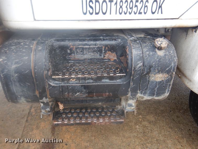 image for item DI2378 1993 International 4900 refuse truck