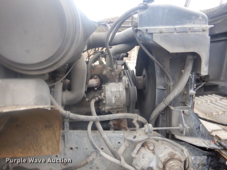 image for item DI2378 1993 International 4900 refuse truck