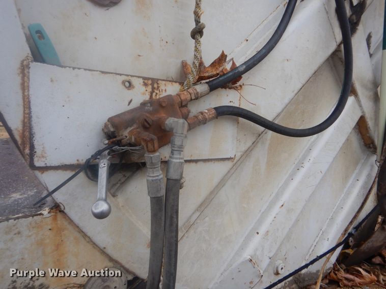 image for item DI2378 1993 International 4900 refuse truck