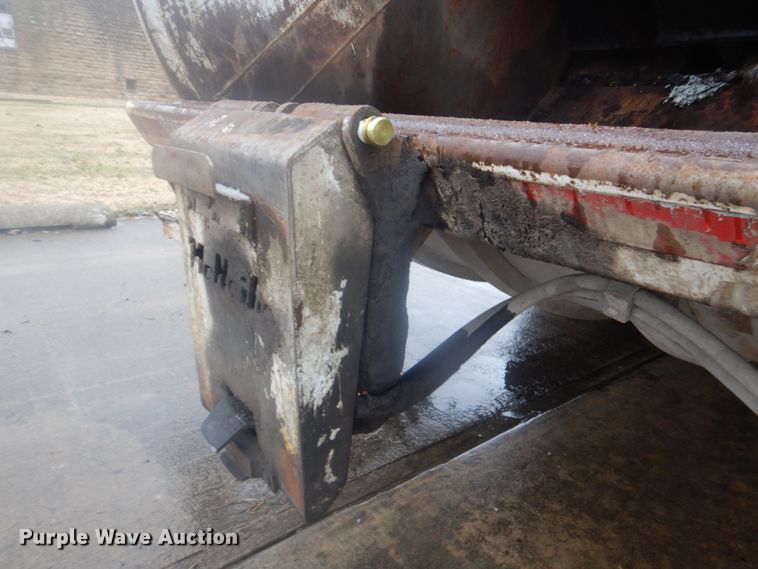 image for item DI2378 1993 International 4900 refuse truck