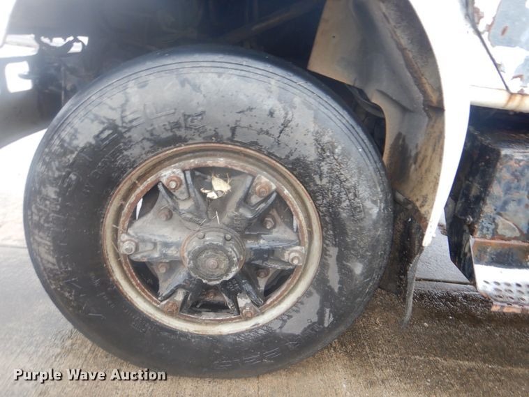 image for item DI2378 1993 International 4900 refuse truck