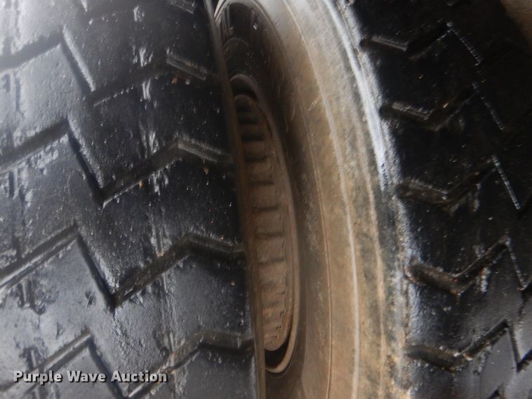 image for item DI2378 1993 International 4900 refuse truck