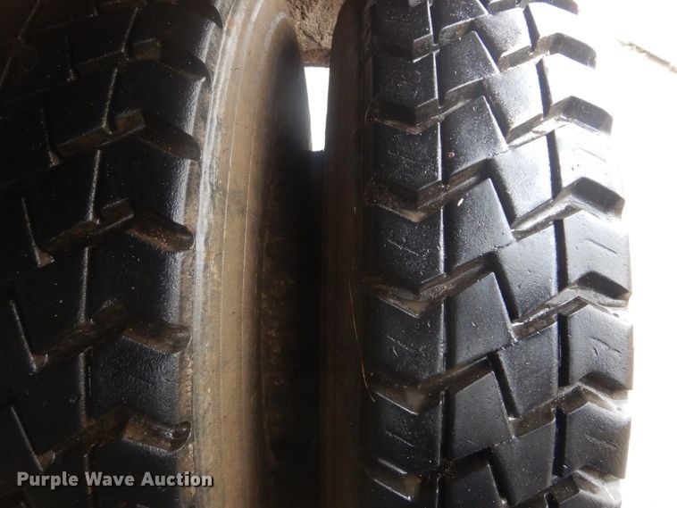 image for item DI2378 1993 International 4900 refuse truck