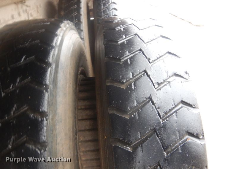 image for item DI2378 1993 International 4900 refuse truck