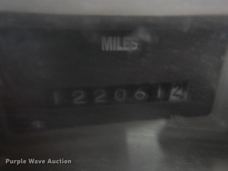 image for item DI2379 1996 International 2554 refuse truck