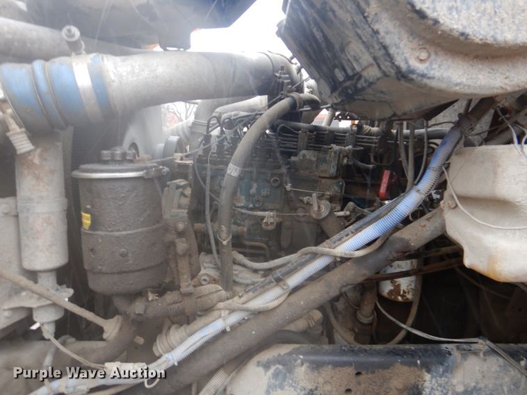 image for item DI2379 1996 International 2554 refuse truck