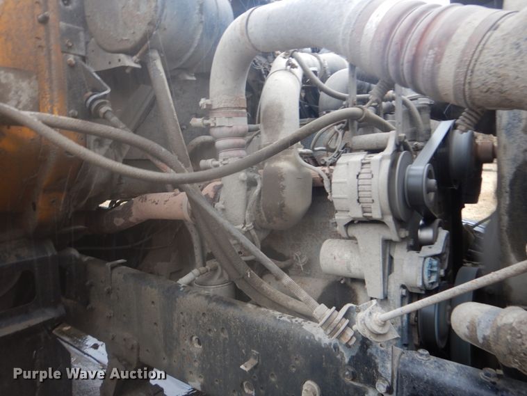 image for item DI2379 1996 International 2554 refuse truck