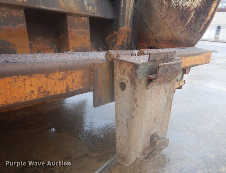 image for item DI2379 1996 International 2554 refuse truck