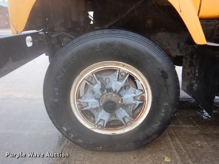 image for item DI2379 1996 International 2554 refuse truck