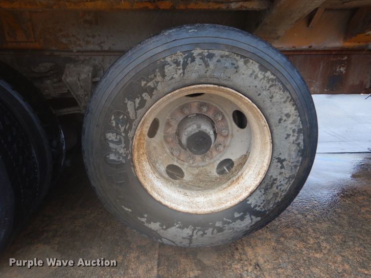 image for item DI2379 1996 International 2554 refuse truck