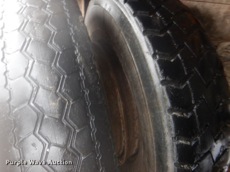 image for item DI2379 1996 International 2554 refuse truck