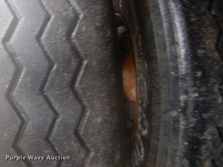 image for item DI2379 1996 International 2554 refuse truck