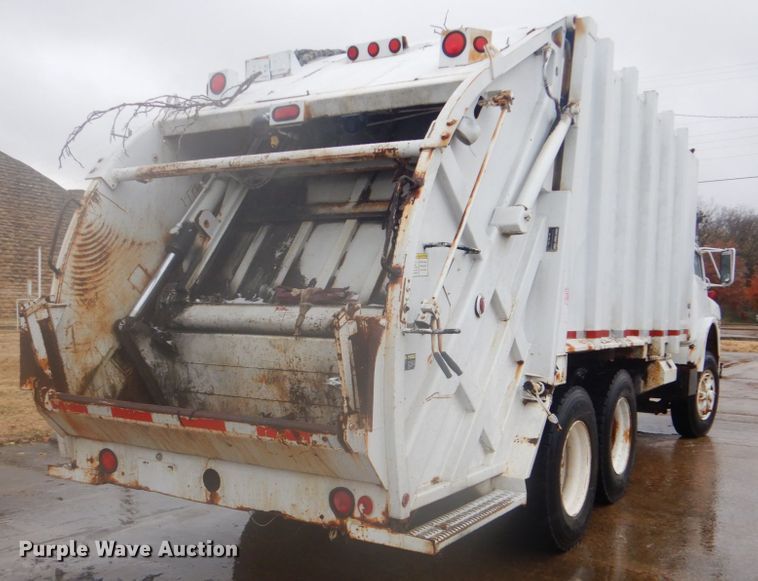 image for item DI2380 1990 Ford 8000 refuse truck