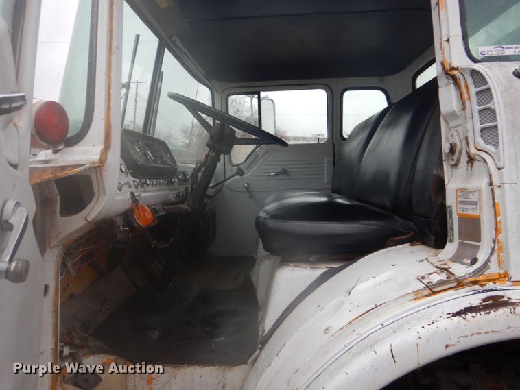 image for item DI2380 1990 Ford 8000 refuse truck