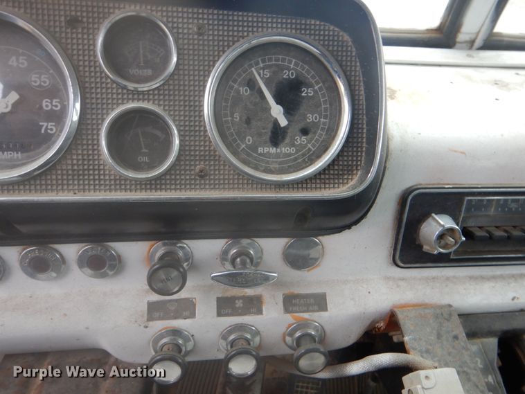 image for item DI2380 1990 Ford 8000 refuse truck