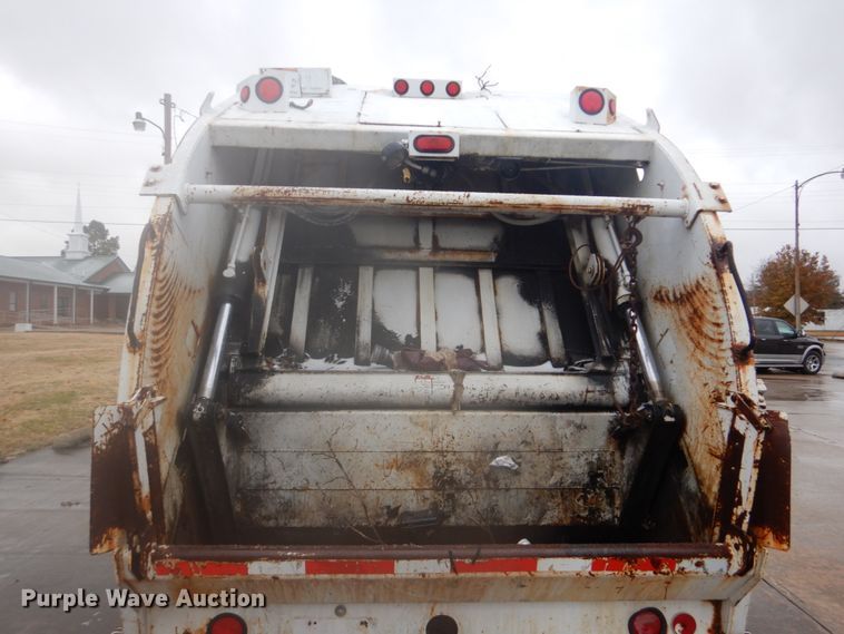 image for item DI2380 1990 Ford 8000 refuse truck