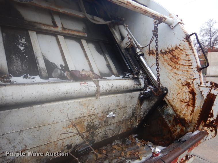 image for item DI2380 1990 Ford 8000 refuse truck