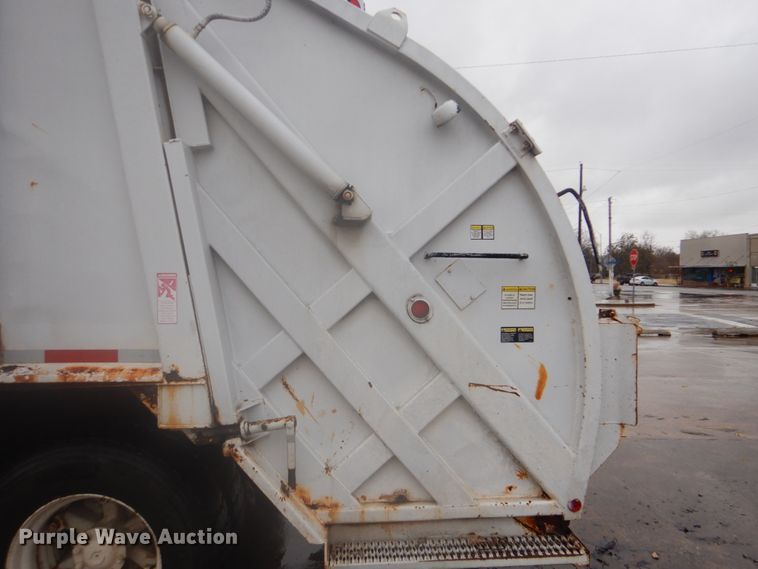 image for item DI2380 1990 Ford 8000 refuse truck