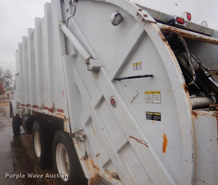 image for item DI2380 1990 Ford 8000 refuse truck