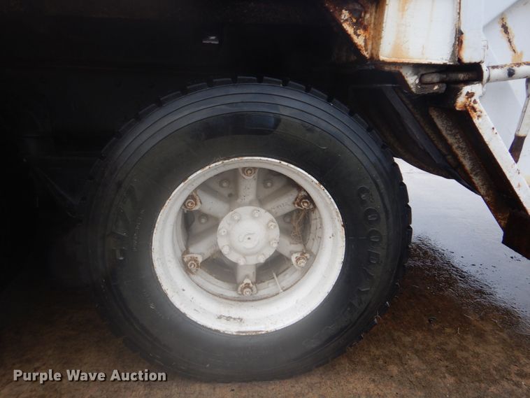 image for item DI2380 1990 Ford 8000 refuse truck