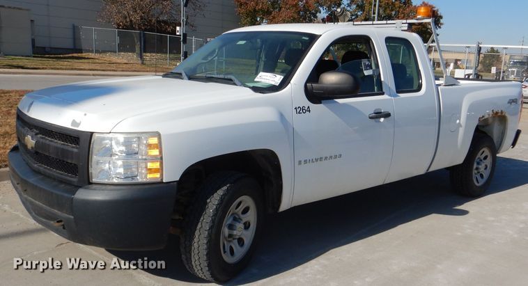 image for item DI2588 2007 Chevrolet Silverado 1500 Ext. Cab pickup truck