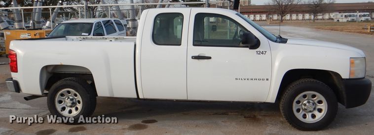 image for item DI2592 2007 Chevrolet Silverado 1500 Ext. Cab pickup truck