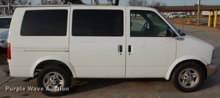 image for item DI2593 2005 Chevrolet Astro van