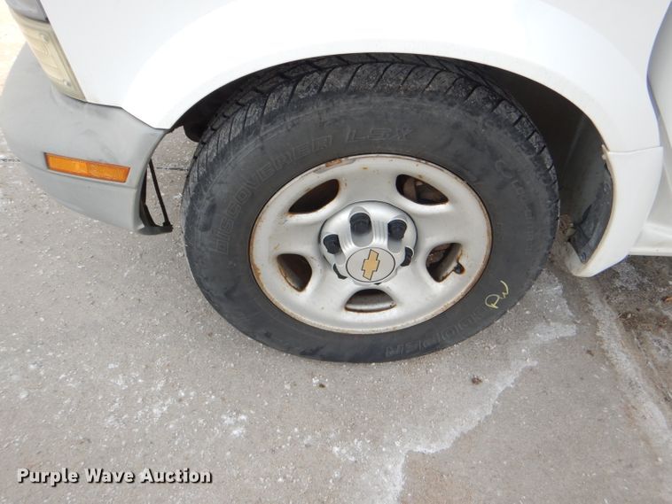 image for item DI2593 2005 Chevrolet Astro van