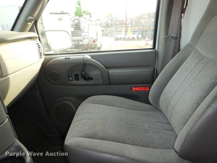 image for item DI2593 2005 Chevrolet Astro van