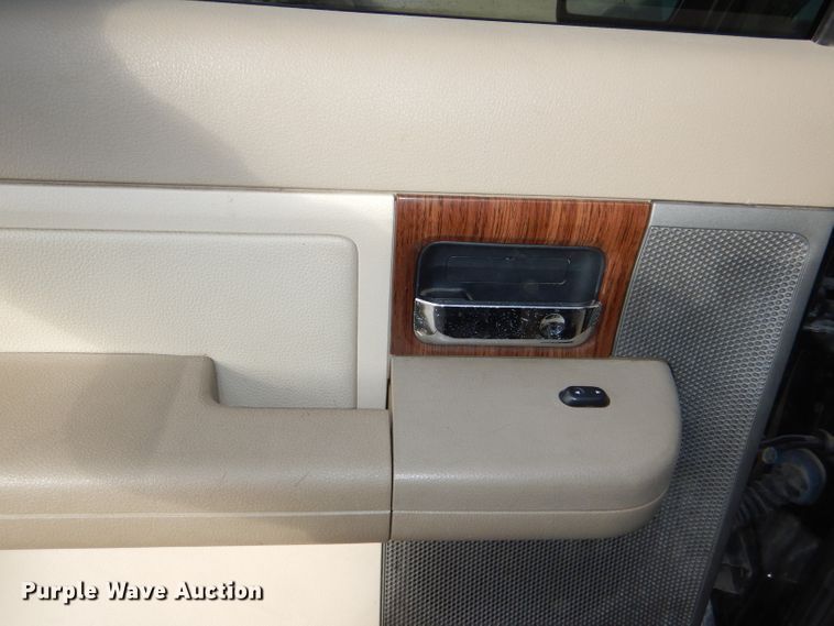 image for item DI2671 2004 Ford F150 Lariat SuperCrew pickup truck