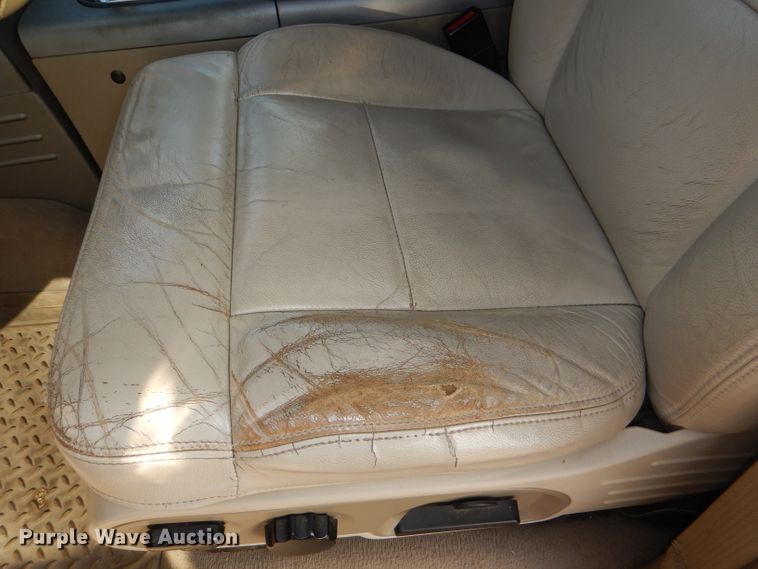 image for item DI2671 2004 Ford F150 Lariat SuperCrew pickup truck